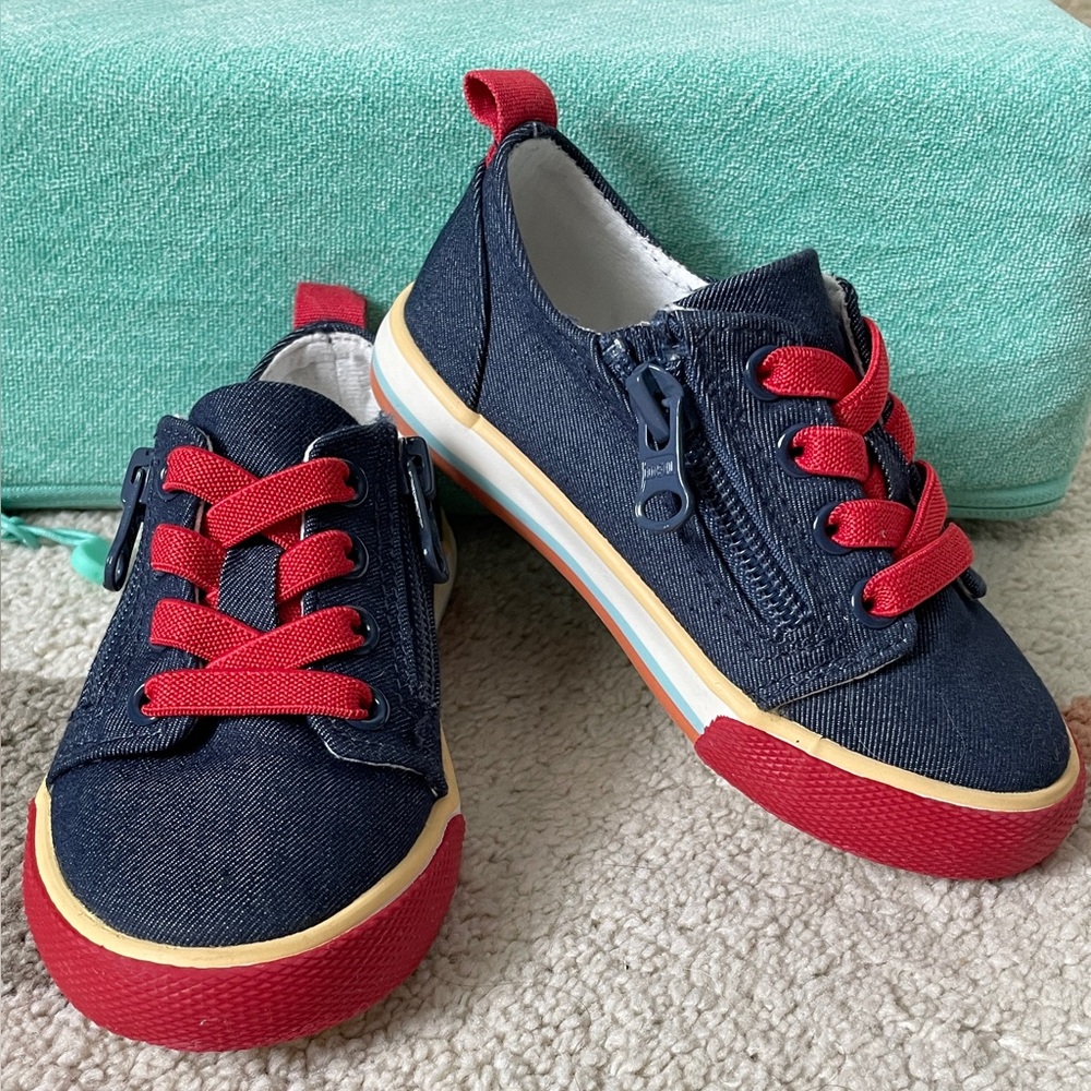 Cat and Jack toddler shoe